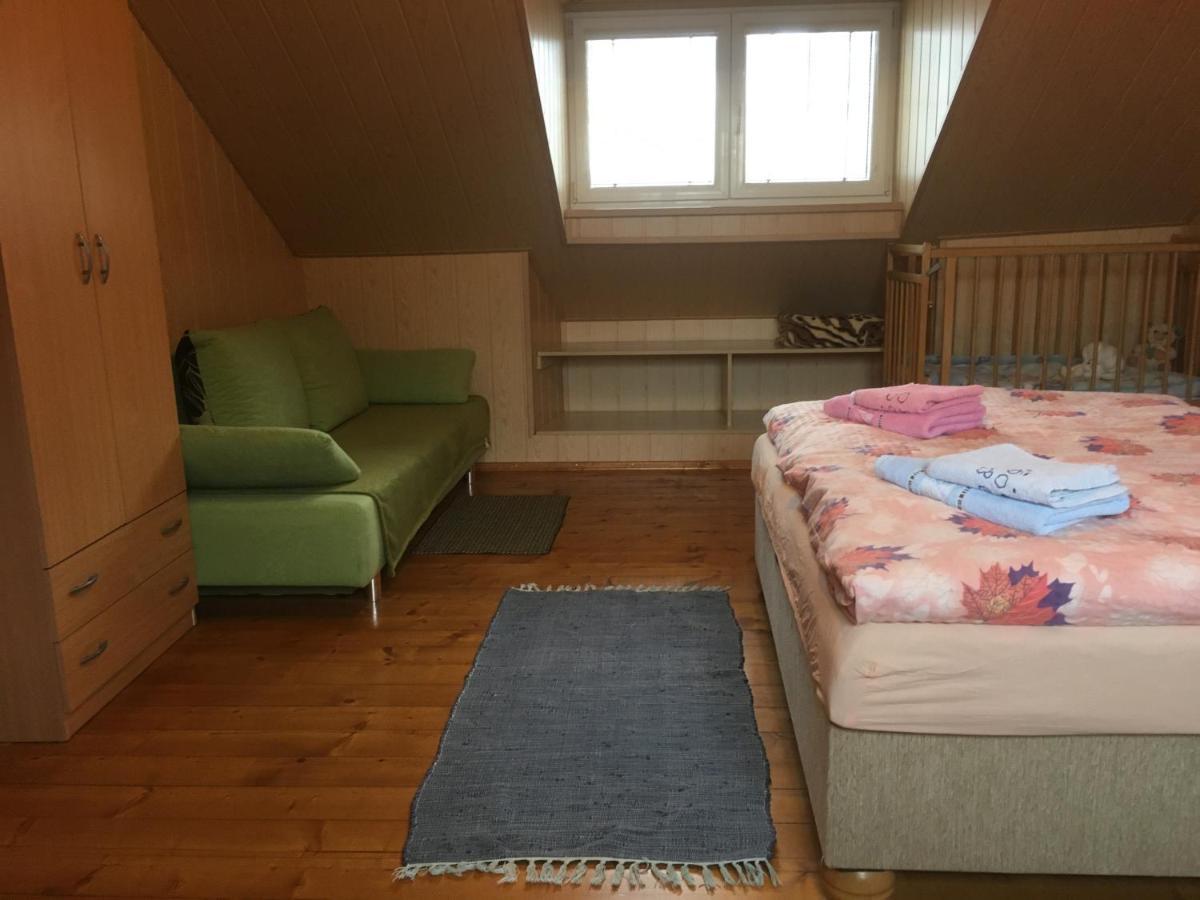 Apartman U Holica บันสกา ชีอาว์นีซา ภายนอก รูปภาพ